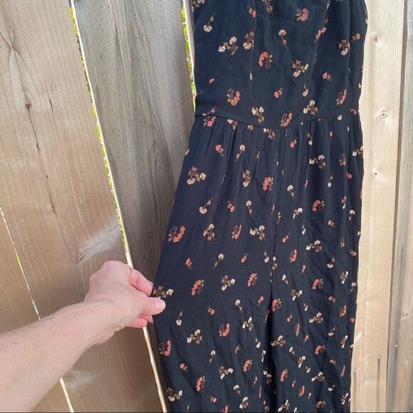 Madewell Smocked Crop Jumpsuit in Flower Toss - Picture 6 of 15